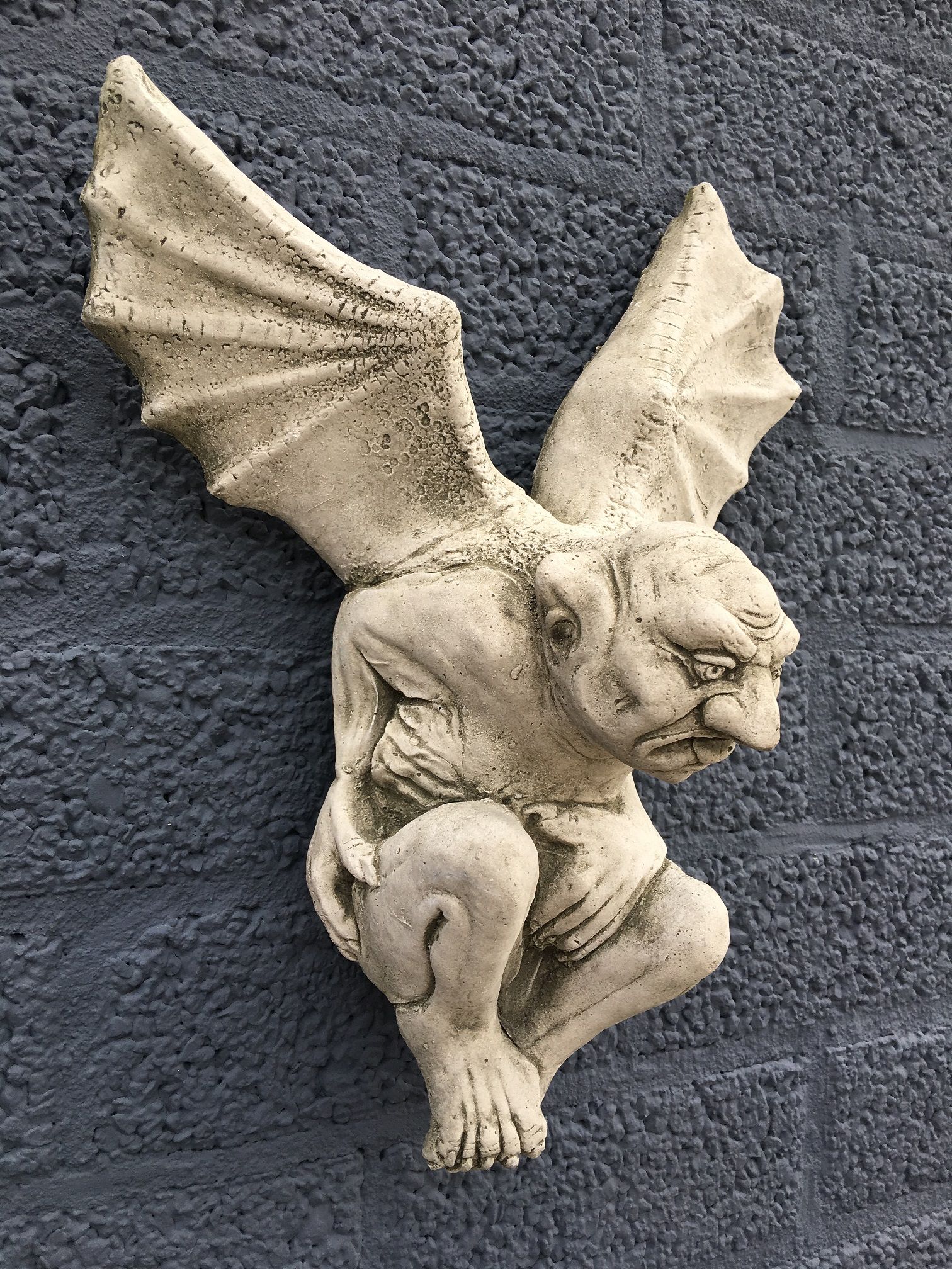 Gargoyle -vleermuis-demonen verdrijver-bewaker- steen kathedralen figuur.